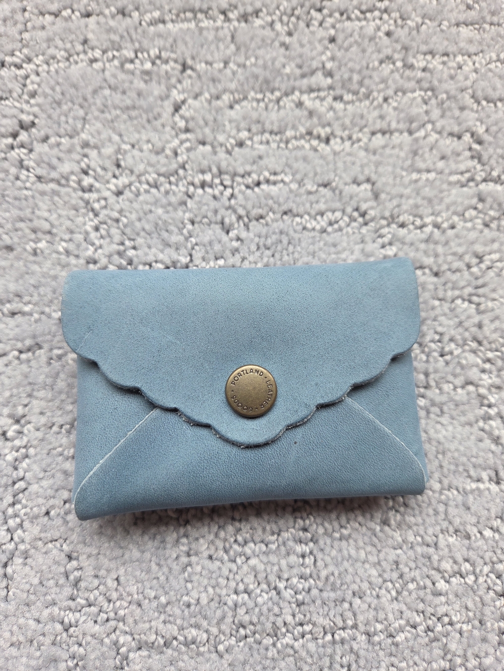 Portland Leather Daisy Envelope Wallet - Light Blue Brushed Leather 🦄